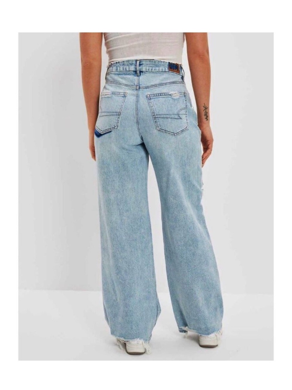 AE strigid ripped curvy super high-waisted baggy wide legged jean - Picture 2 of 3